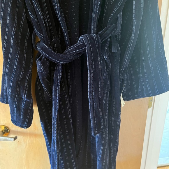 Club room pinstripe men’s robe NWT - Picture 8 of 9